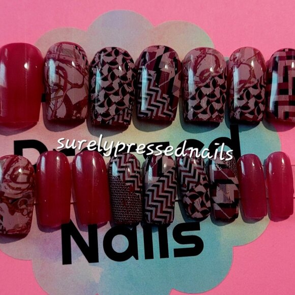 Short Dark Red Abstract Design Square Press on Nails - Picture 2 of 4